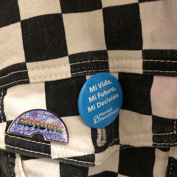 Cropped Moto Jacket with checkerboard pattern and pins - Picture 4 of 4